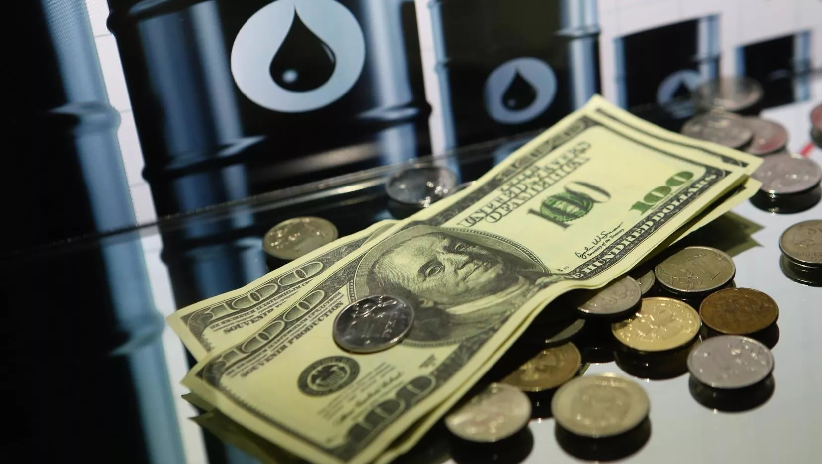 Цена на нефть достигла 87 долларов впервые за семь лет