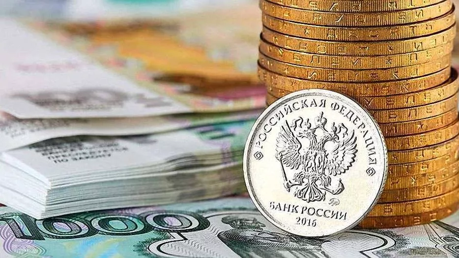 Рубль стал самой недооцененной валютой по «индексу бигмака»